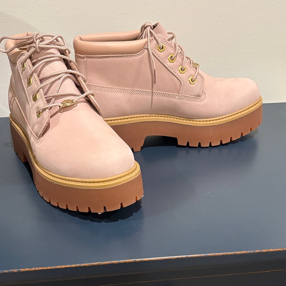 Timberland Pink Lace-Up Boots - Picture 2 of 4